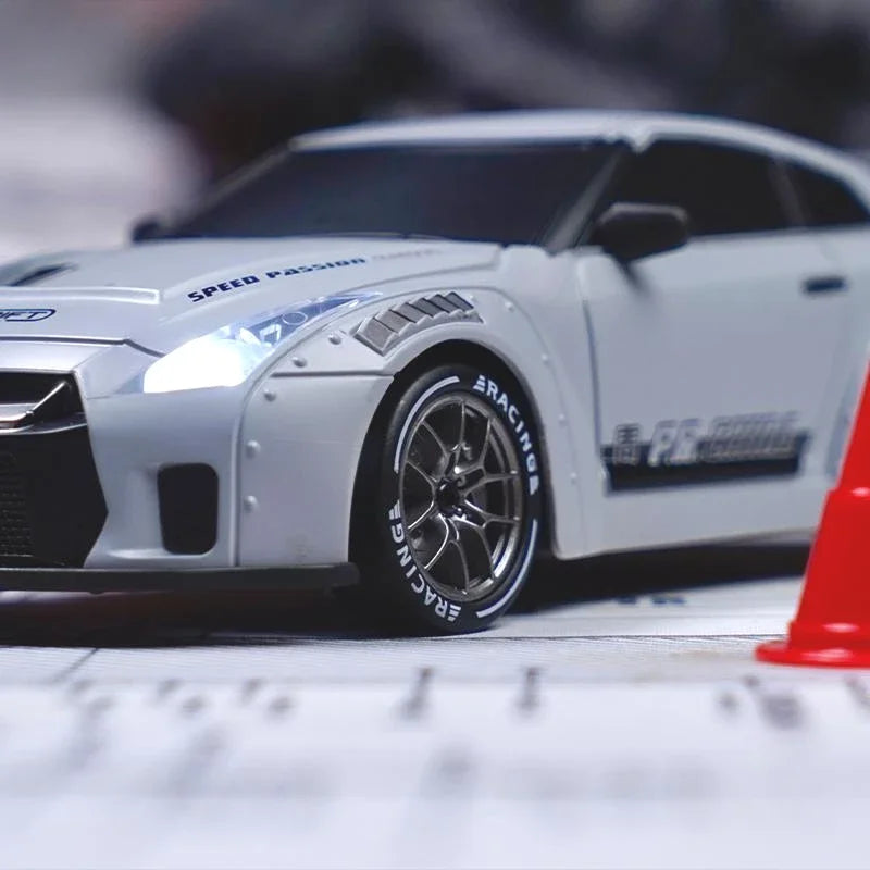 RC Drift Car 1/24 4WD Mini RC Drift Racing Model 2.4G Radio Full Scale with Light Professional Remote Control Car Boy Toy Gift